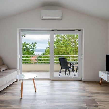 Apartments Mijo Dugi Rat Eksteriør bilde